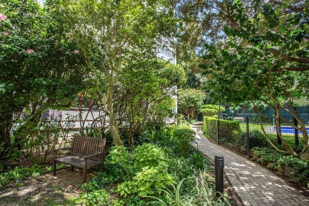 Lovely With Magnificent Views & Pool! *